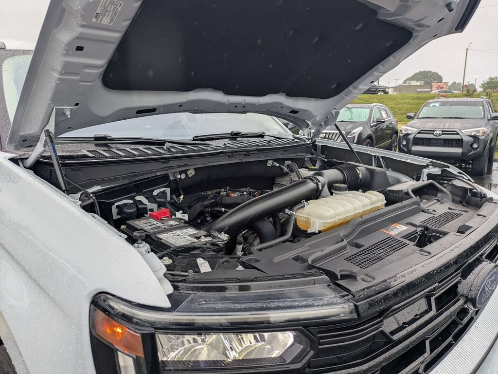 Used 2025 Ford Expedition Platinum AWD/4WD image 44