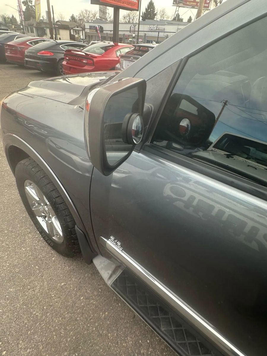 Used 2014 Nissan Armada Platinum image 16