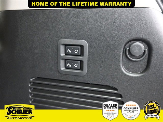 Used 2024 Nissan Armada Platinum w/ Captain's Chairs Package image 38