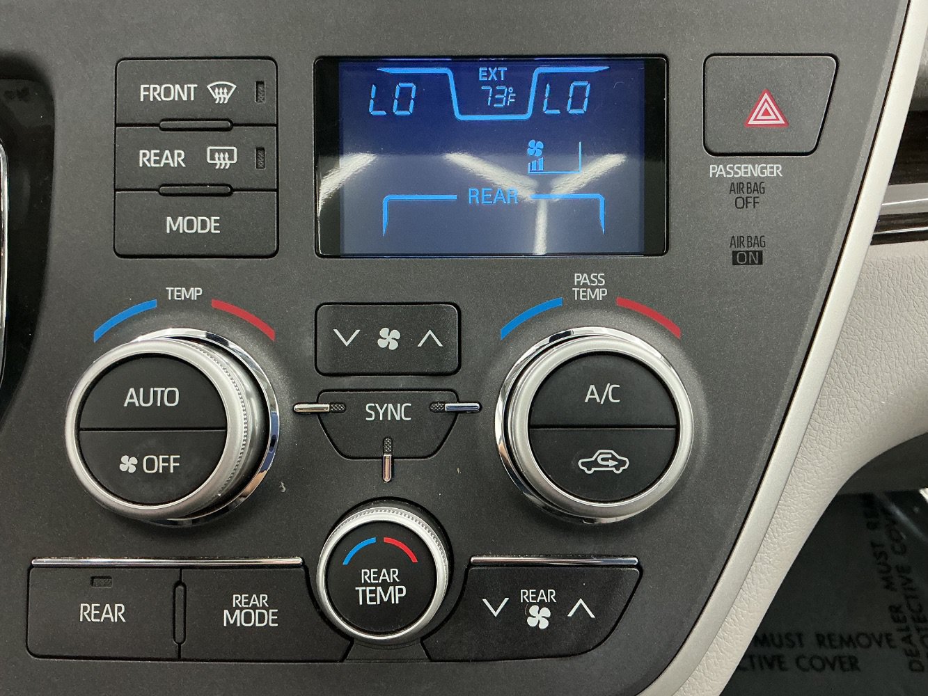 Used 2020 Toyota Sienna XLE AWD/4WD image 35