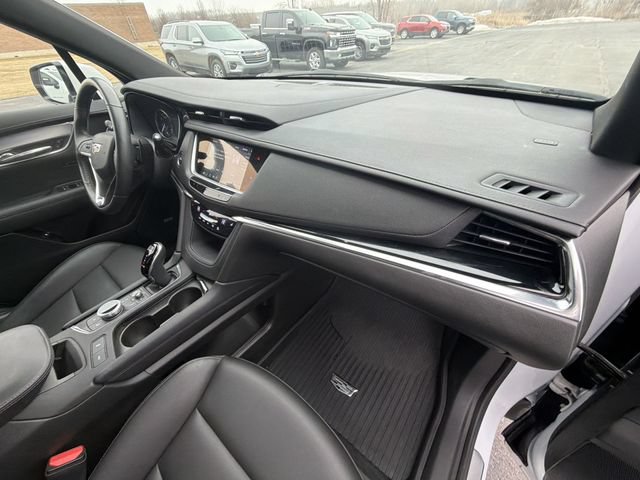 Certified 2025 Cadillac XT6 Luxury AWD/4WD image 30