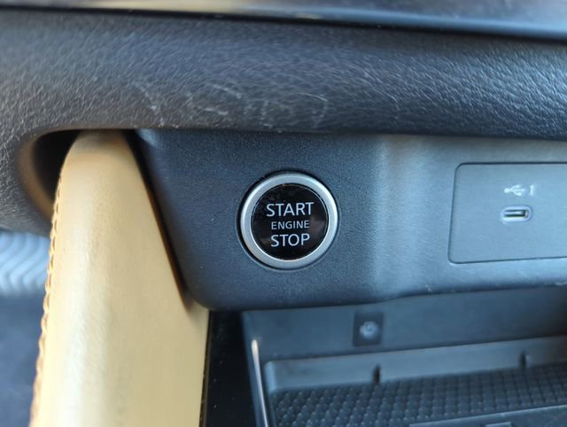 Certified 2021 Nissan Rogue Platinum image 46