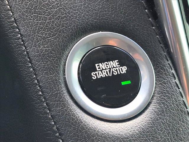 Used 2018 Cadillac Escalade Luxury AWD/4WD image 13