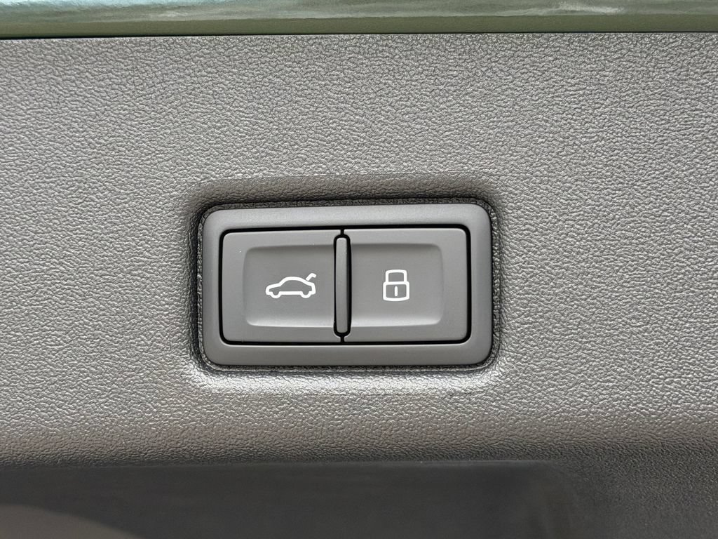 New 2026 Audi SQ5 Prestige AWD/4WD image 15