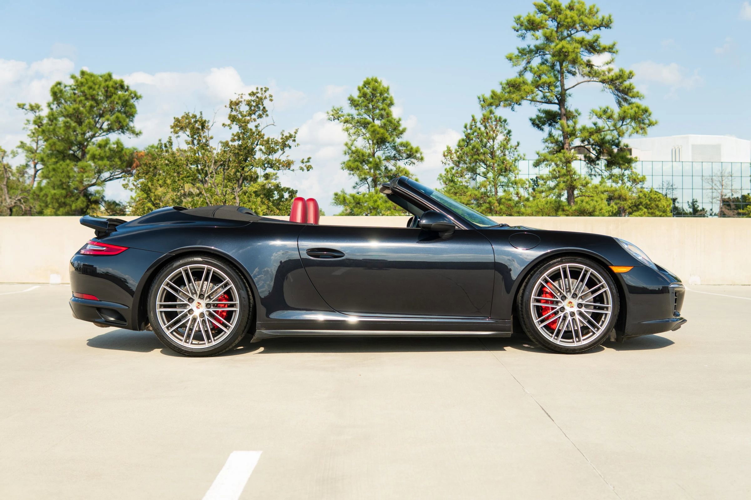 Used 2018 Porsche 911 Carrera 4S image 31