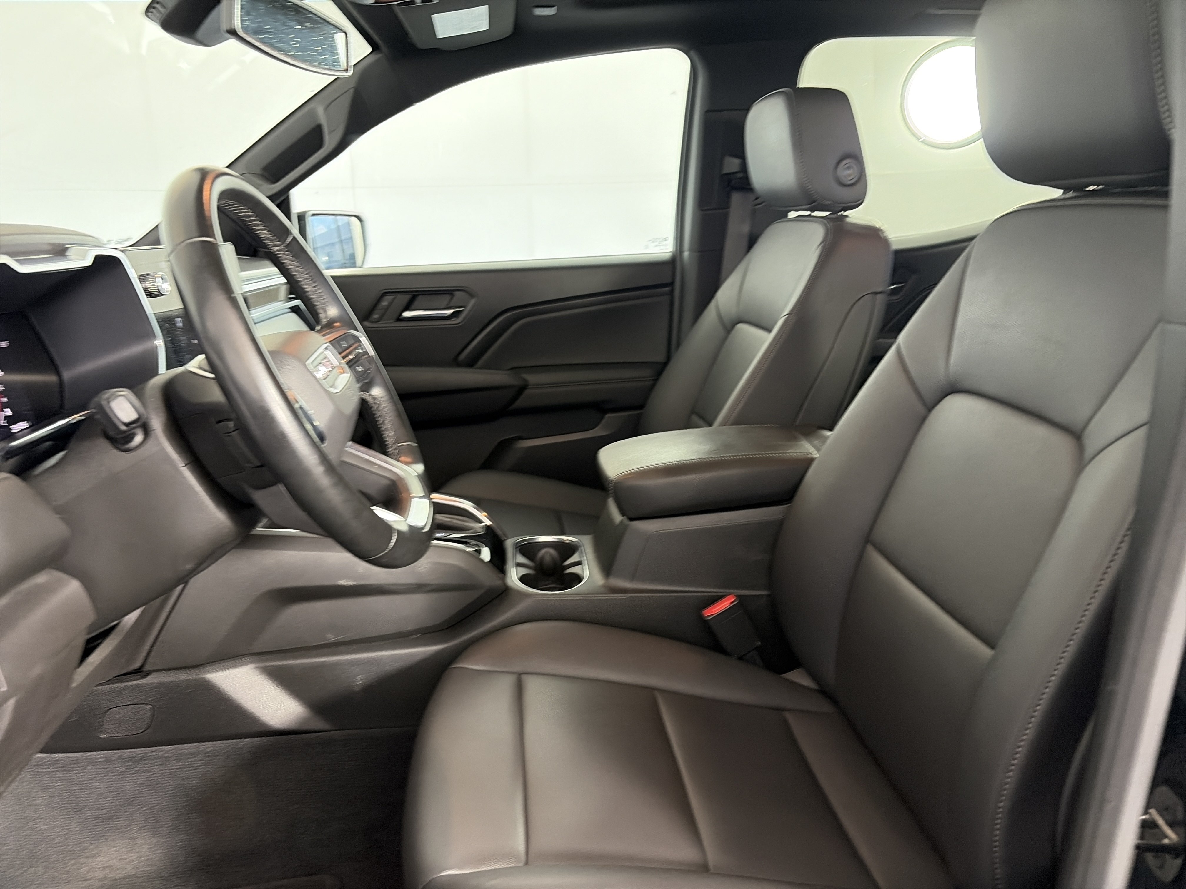 Certified 2023 GMC Canyon Elevation w/ Elevation Premium Package AWD/4WD image 6