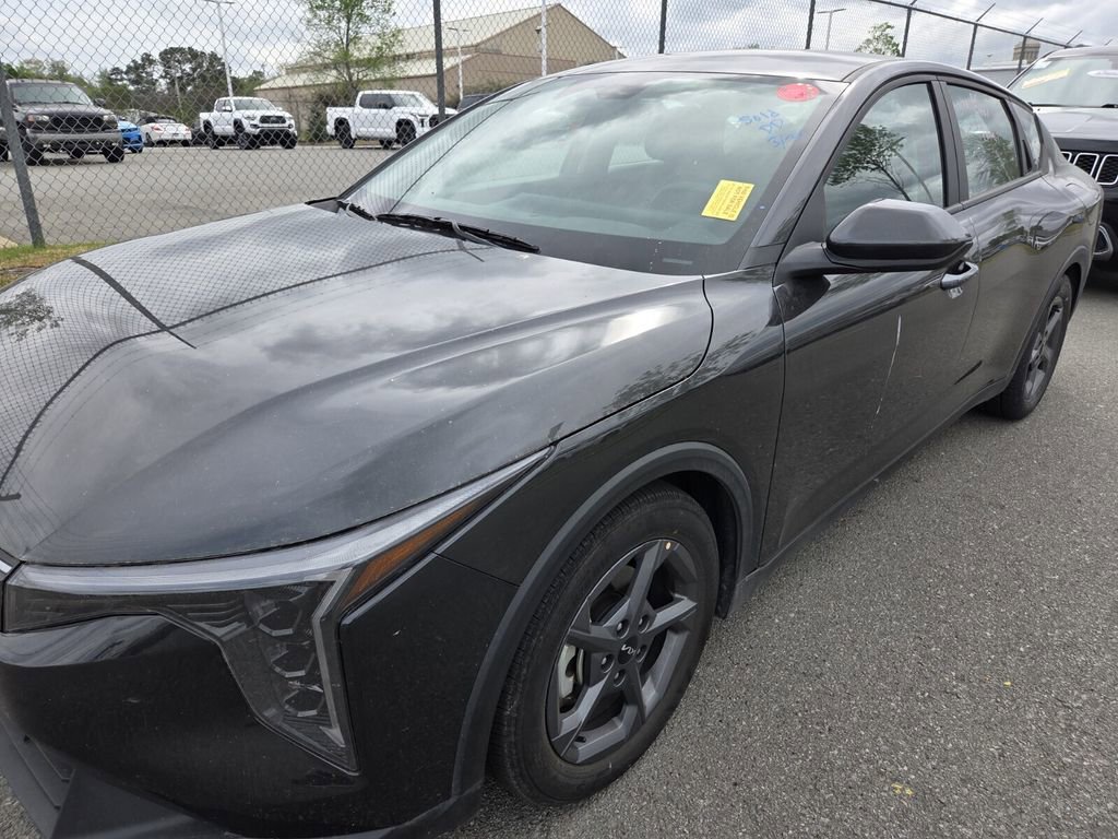 Used 2025 Kia K4 LXS image 10