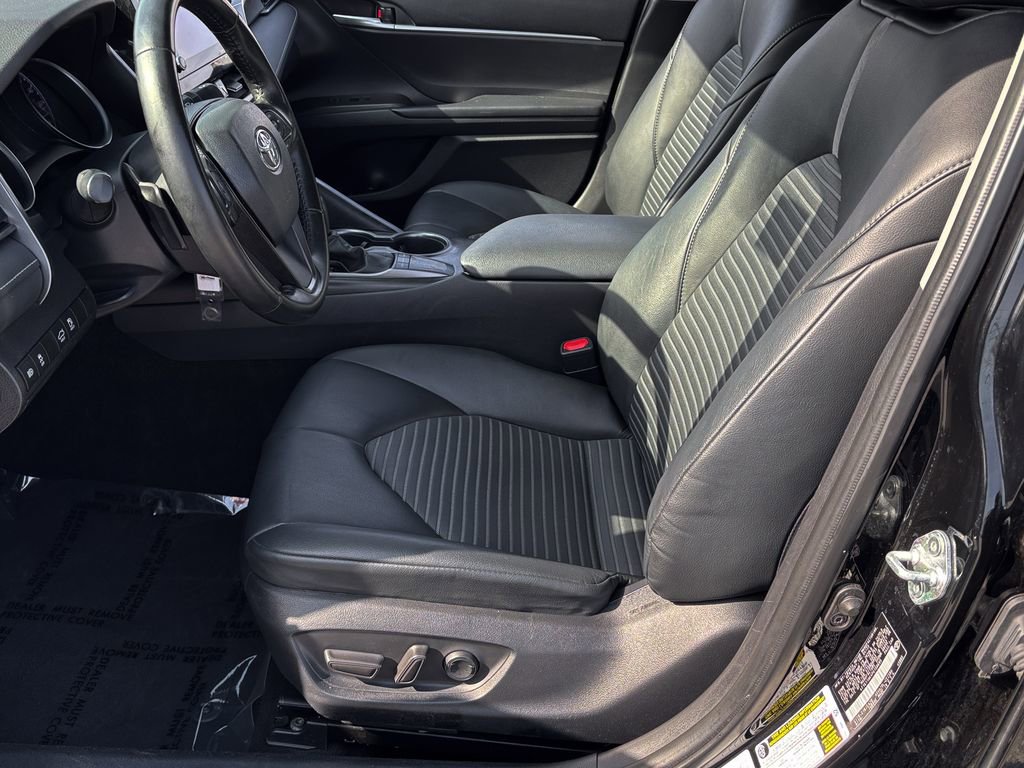 Used 2023 Toyota Camry SE FWD image 16