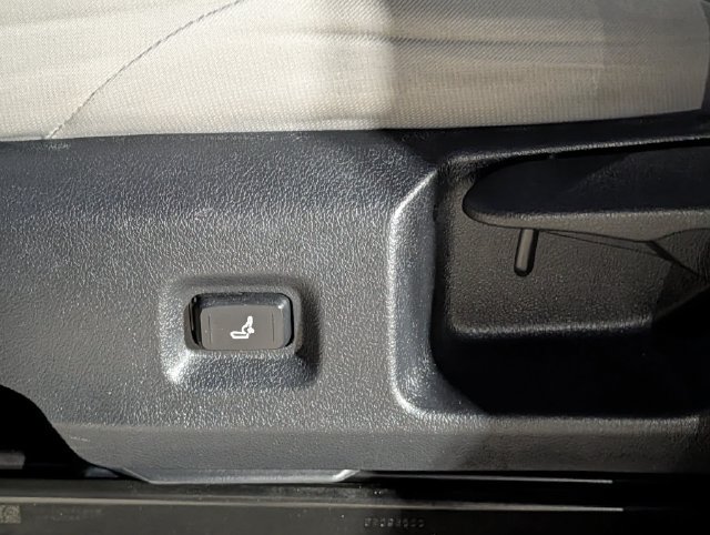 Used 2024 Toyota Tacoma SR5 AWD/4WD image 25