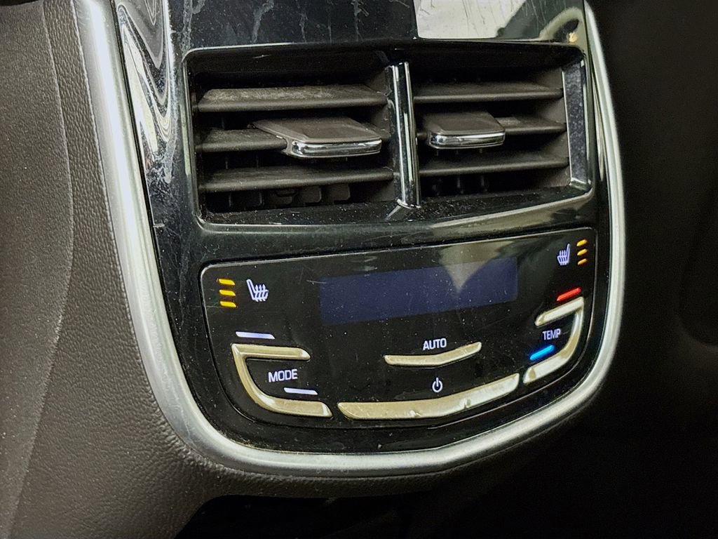 Used 2013 Cadillac XTS Platinum AWD/4WD image 28