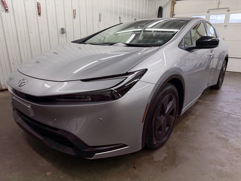 Used 2023 Toyota Prius LE