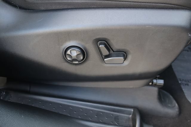 Used 2019 Chrysler Pacifica Limited FWD image 14