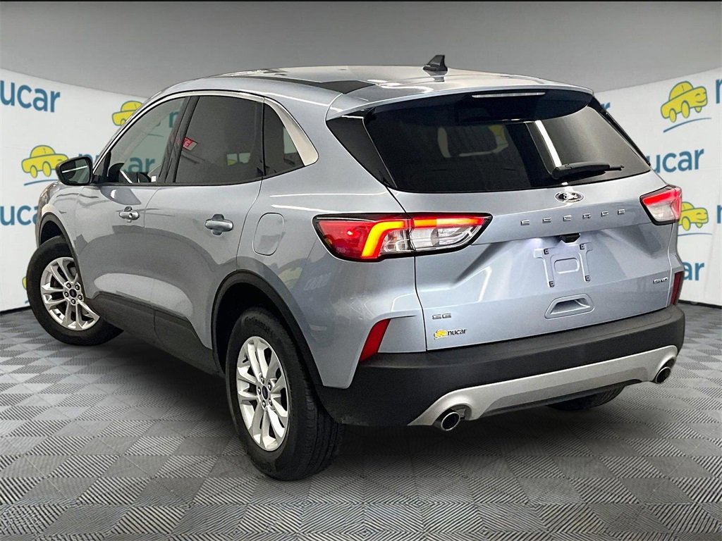 Used 2022 Ford Escape SE w/ Convenience Package image 4