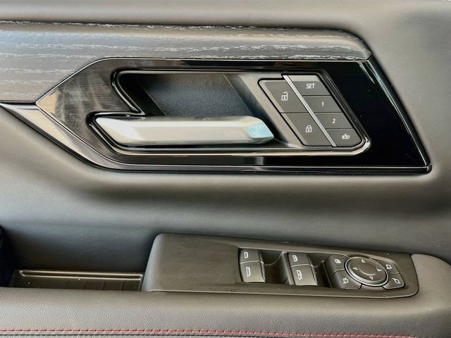 New 2026 GMC Yukon XL AT4 Ultimate AWD/4WD image 13