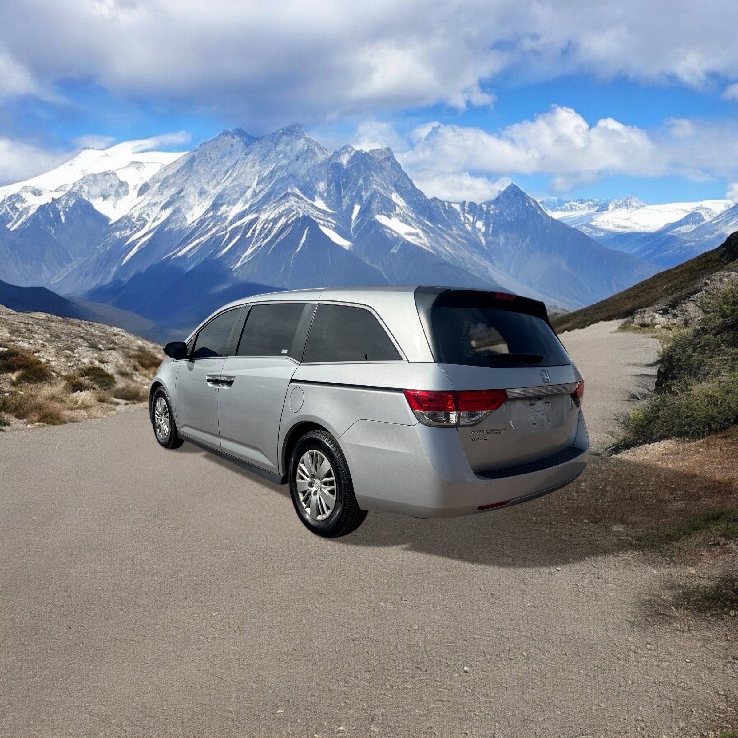 Used 2015 Honda Odyssey LX image 3