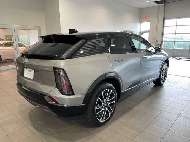 Used 2025 Cadillac Optiq Sport 1 AWD/4WD image 6