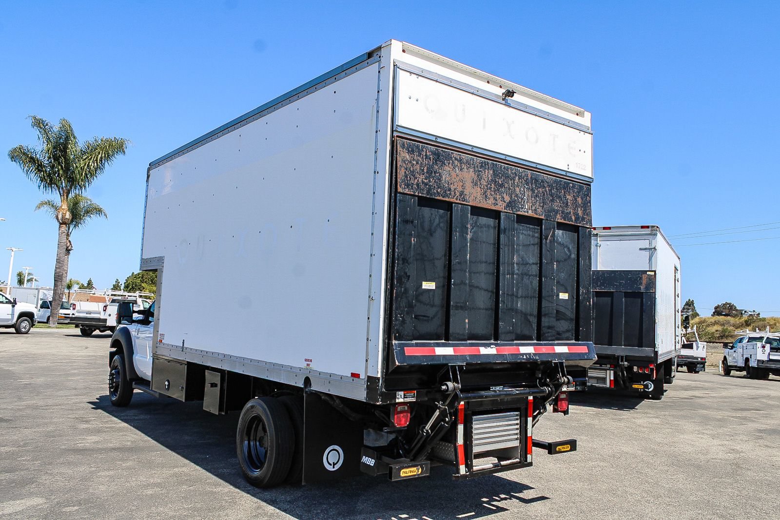 Used 2015 Ford F550 2WD Regular Cab Super Duty image 7