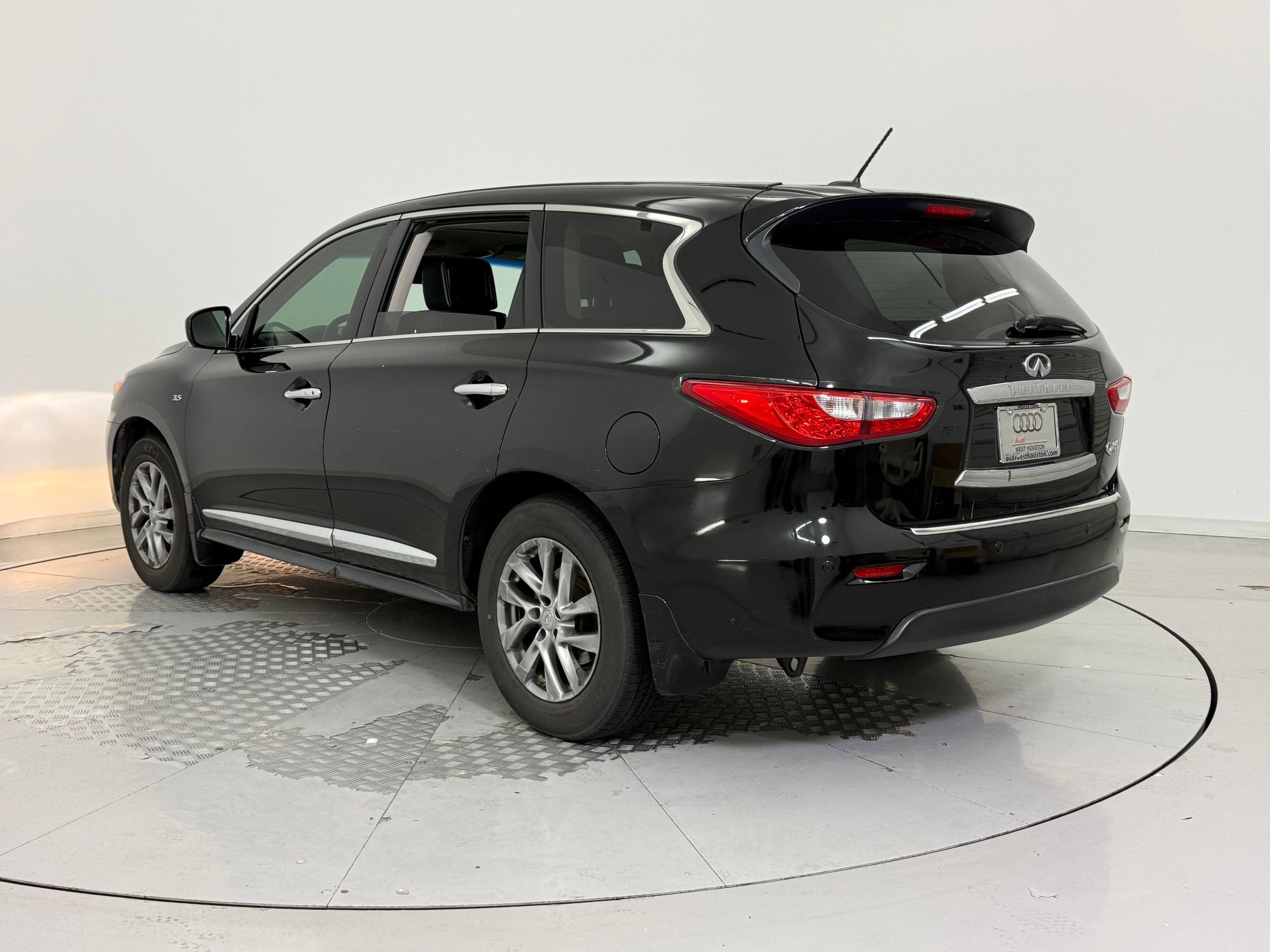 Used 2014 INFINITI QX60 AWD w/ Premium Plus Package image 3