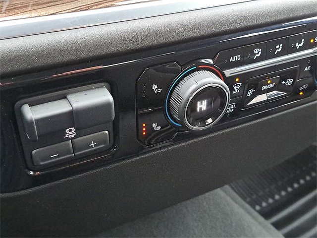 Used 2025 Chevrolet Silverado 1500 LT image 14