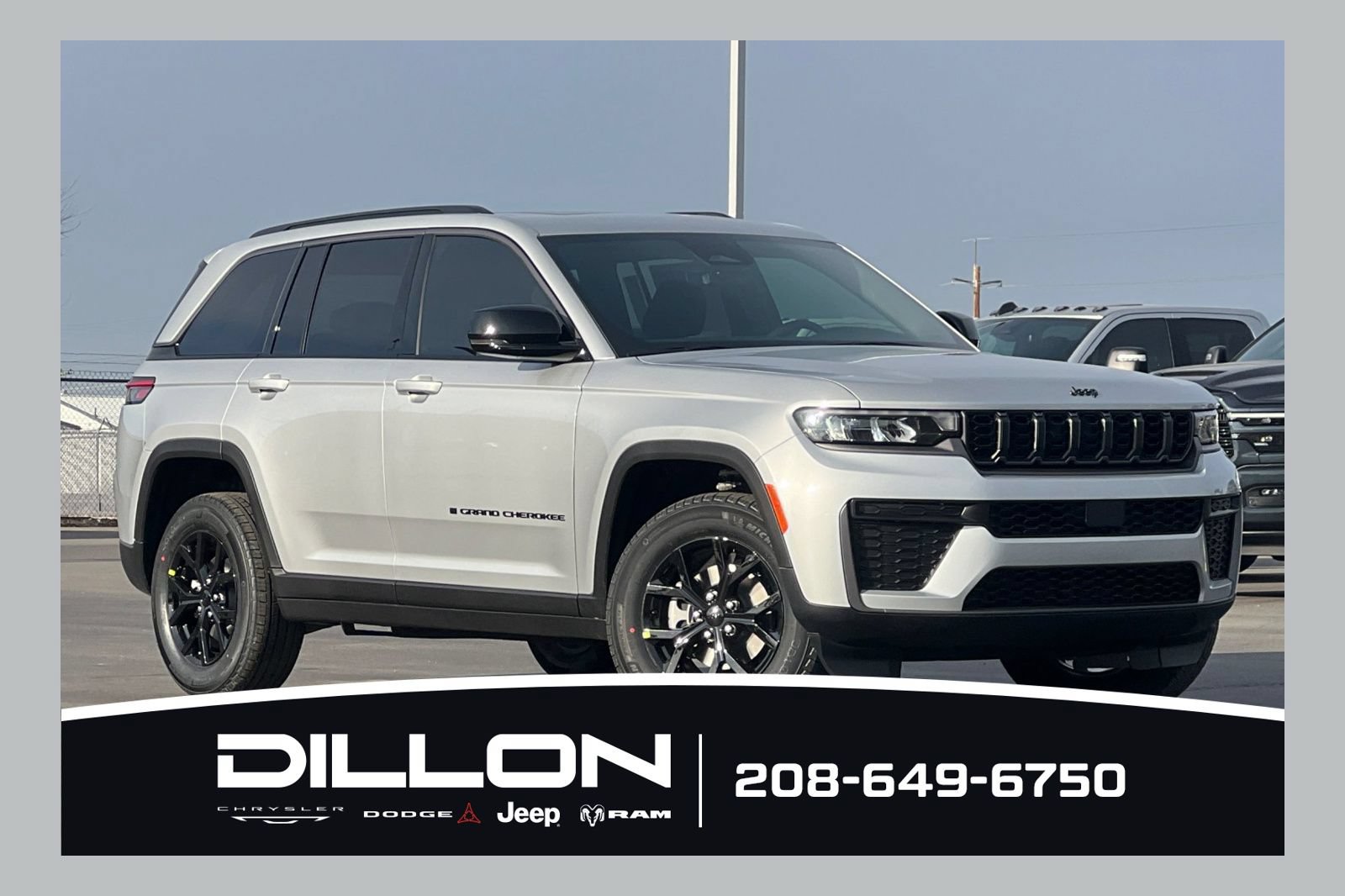 New 2026 Jeep Grand Cherokee Altitude AWD/4WD image 1