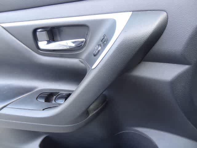 Used 2016 Nissan Altima 2.5 SV FWD image 15