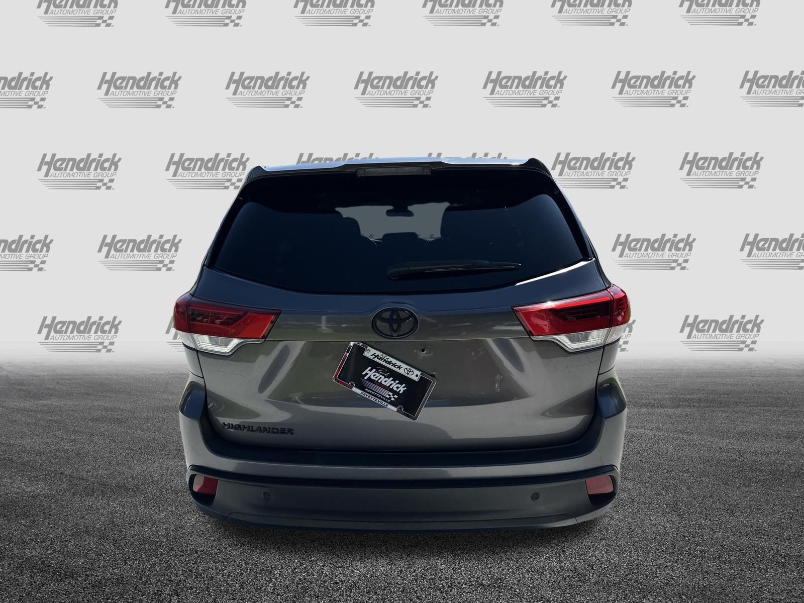 Used 2017 Toyota Highlander LE FWD image 9