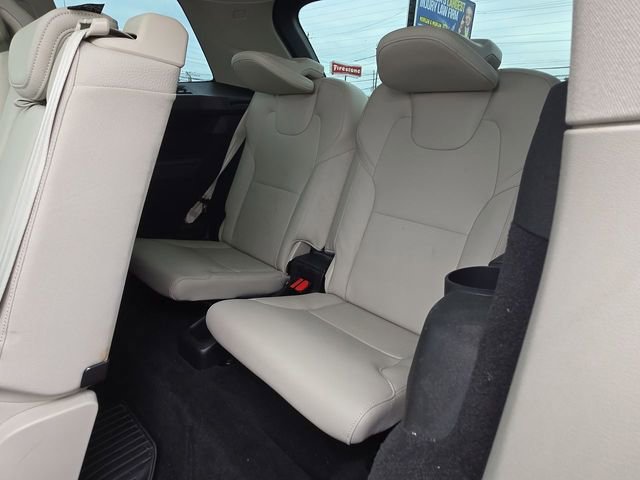 Used 2019 Volvo XC90 T5 Momentum w/ Protection Package Premier FWD image 24