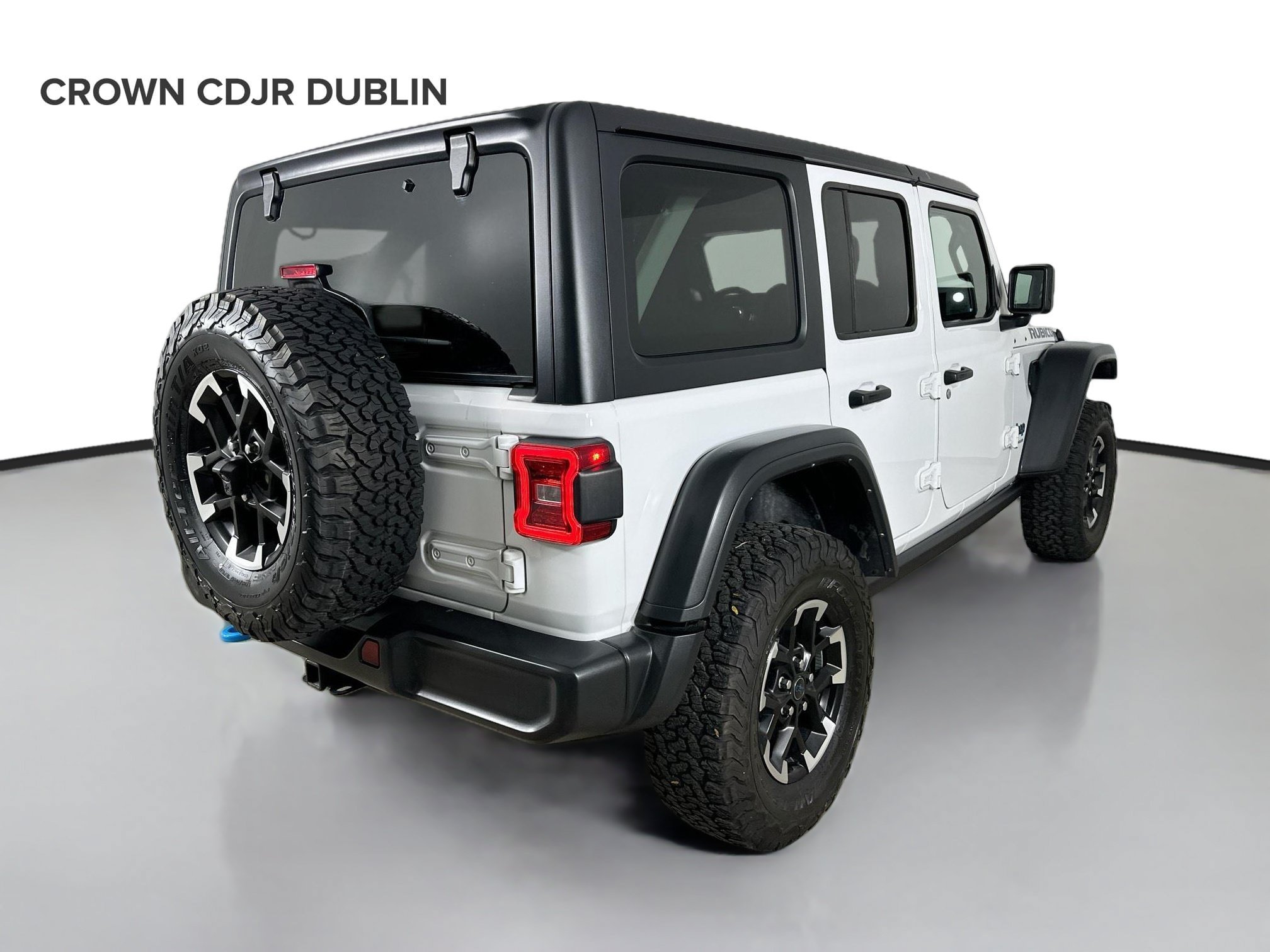 Used 2024 Jeep Wrangler Unlimited Rubicon 4xe w/ Convenience Group AWD/4WD image 6