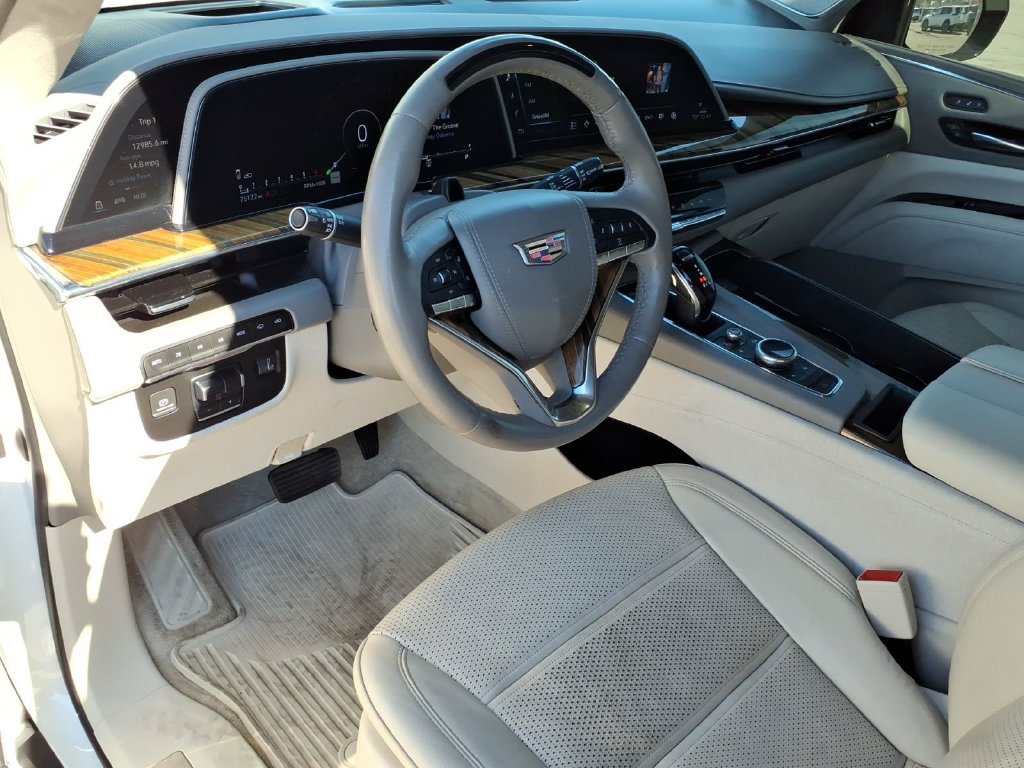 Used 2022 Cadillac Escalade Sport Platinum w/ LPO, ONYX Package AWD/4WD image 20