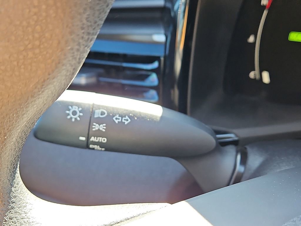 Used 2025 Toyota Camry LE image 24