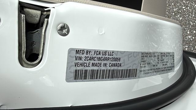 Used 2024 Chrysler Pacifica Touring-L image 26