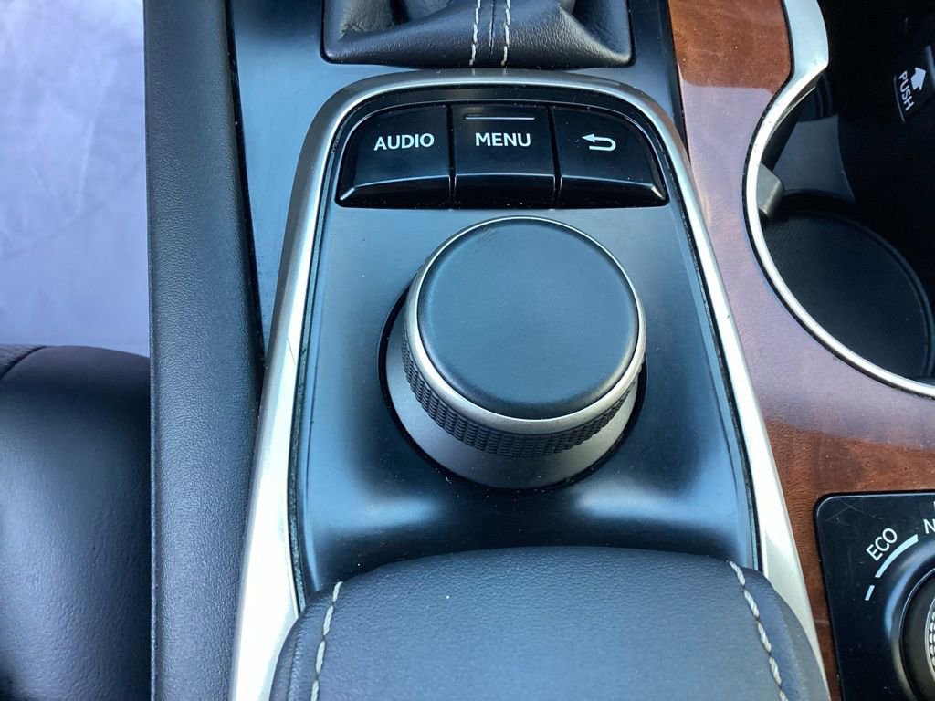 Used 2018 Lexus RX 350L Premium w/ Premium Package image 39