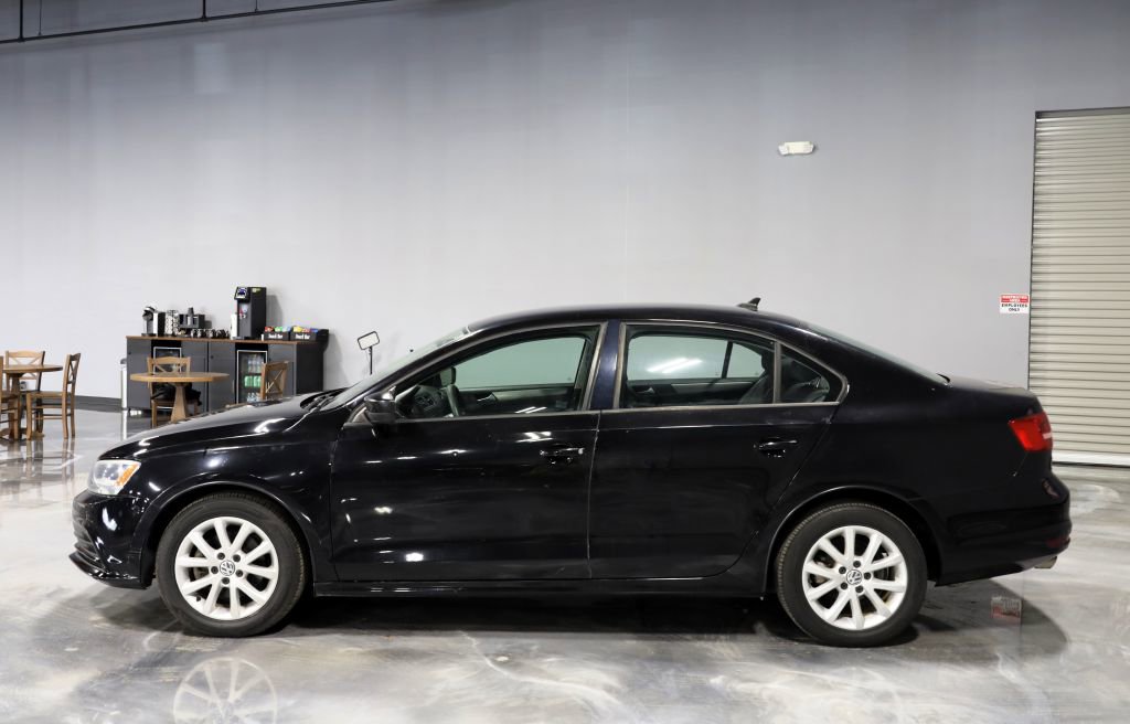 Used 2015 Volkswagen Jetta SE FWD image 4