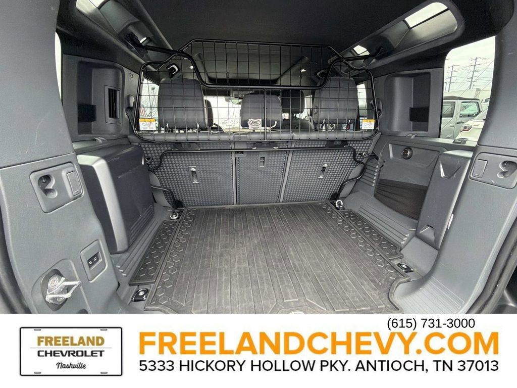 Used 2022 Land Rover Defender 110 X-Dynamic SE image 12