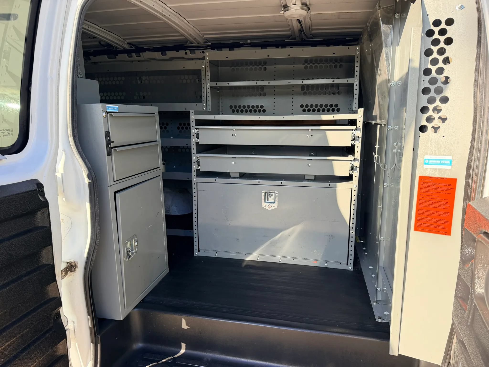 Used 2012 Chevrolet Express 2500 RWD image 12
