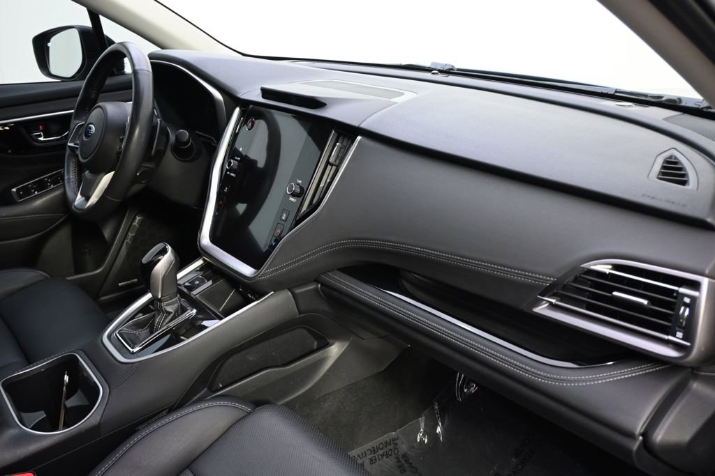 Used 2022 Subaru Outback Limited image 15