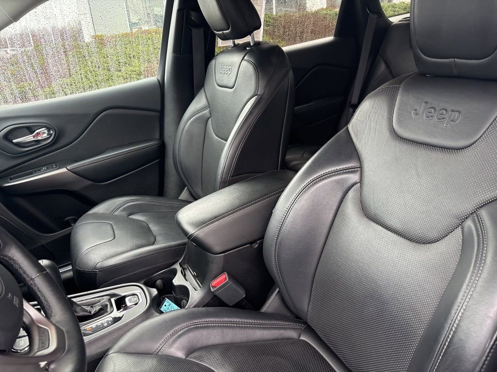 Used 2019 Jeep Cherokee Limited image 17