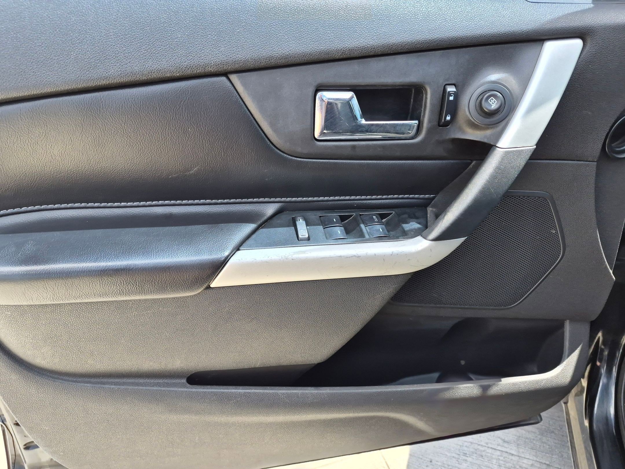 Used 2013 Ford Edge SE FWD image 14
