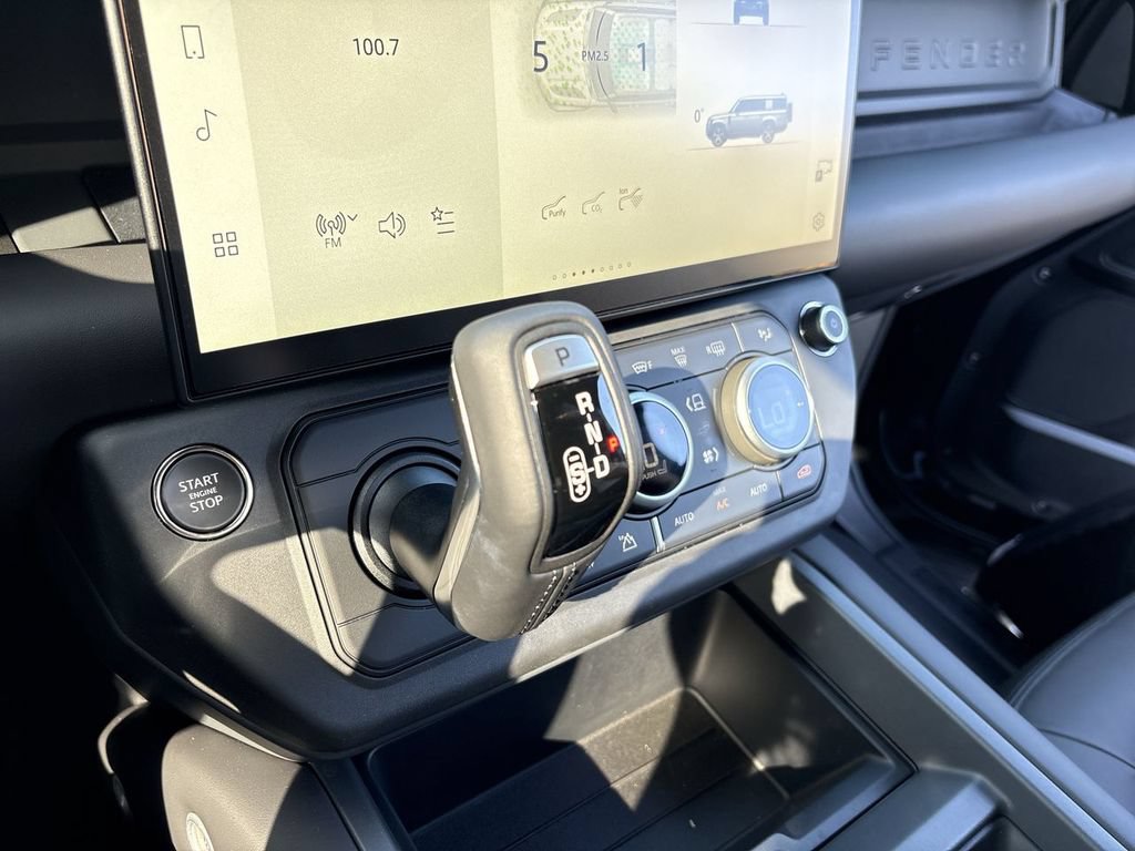 New 2026 Land Rover Defender 130 X-Dynamic SE AWD/4WD image 27