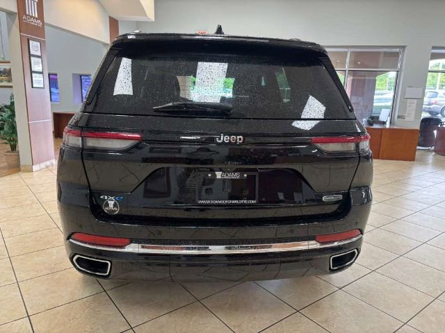 Used 2022 Jeep Grand Cherokee Overland AWD/4WD image 4