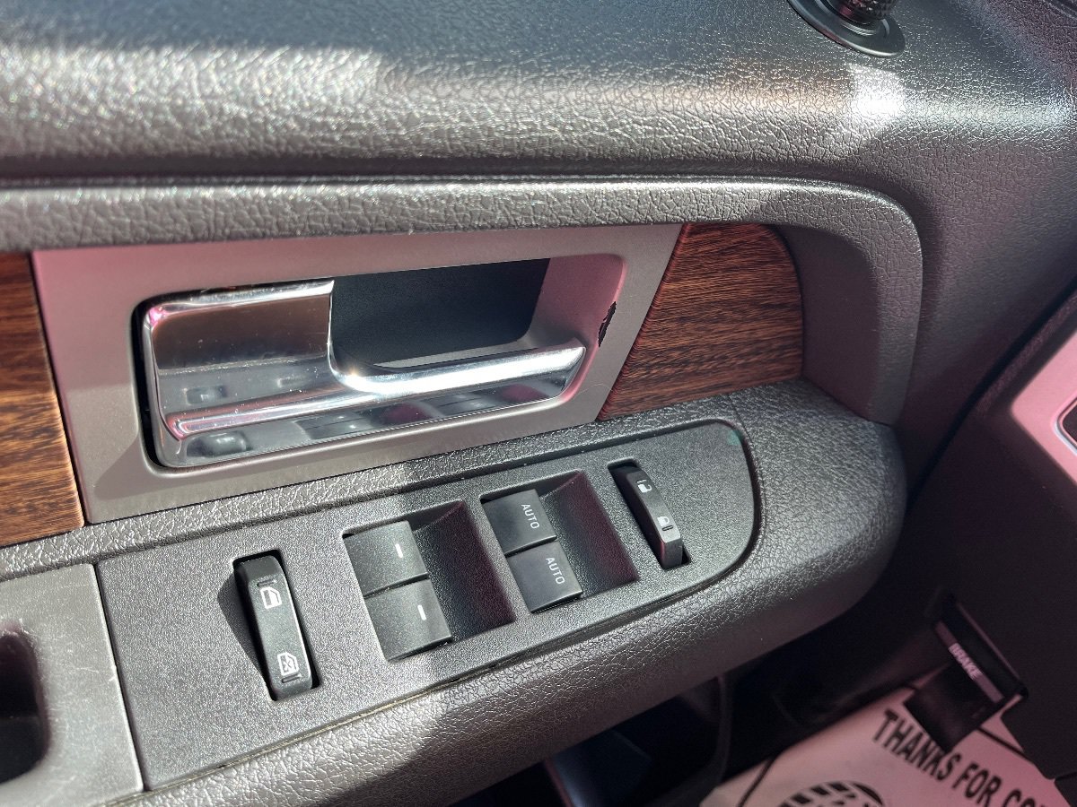 Used 2014 Ford F150 Lariat w/ Equipment Group 502A Luxury AWD/4WD image 24