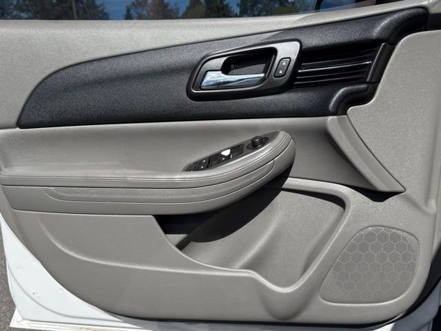 Used 2015 Chevrolet Malibu LS FWD image 16