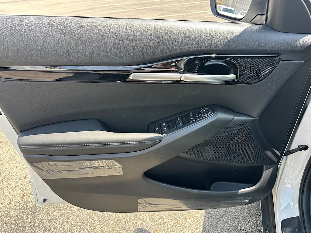 New 2025 Kia Seltos S image 16
