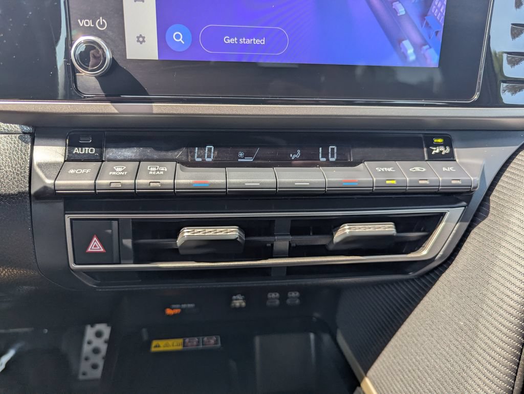 Used 2025 Toyota Camry SE FWD image 21