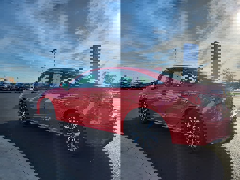 Used 2022 Honda Civic EX image 3