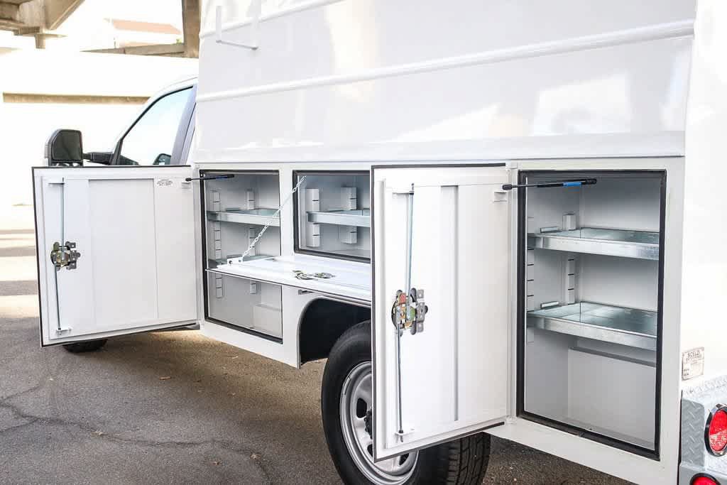 New 2026 Ford F350 XL w/ XL Chrome Package RWD image 13