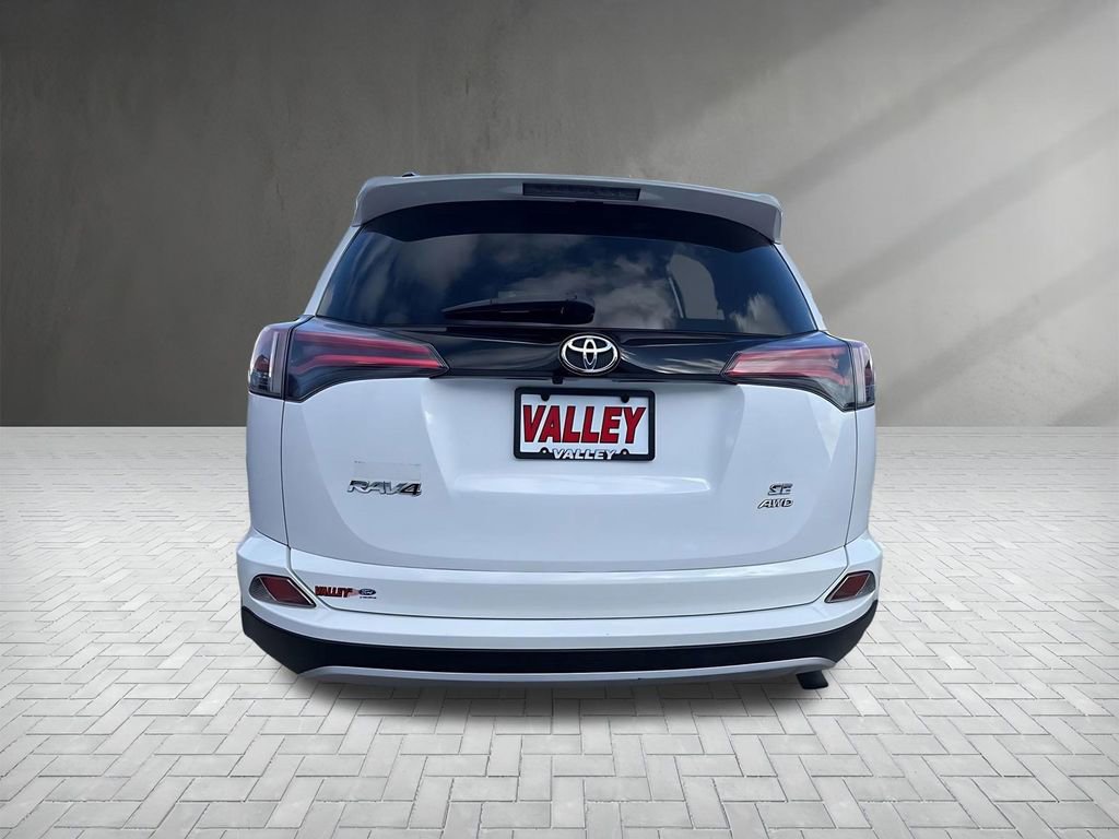 Used 2016 Toyota RAV4 SE image 8