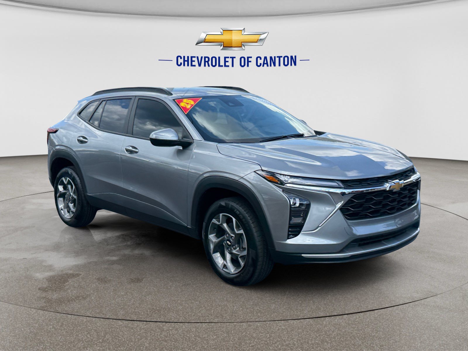 Used 2025 Chevrolet Trax LT w/ Driver Confidence Package FWD image 3