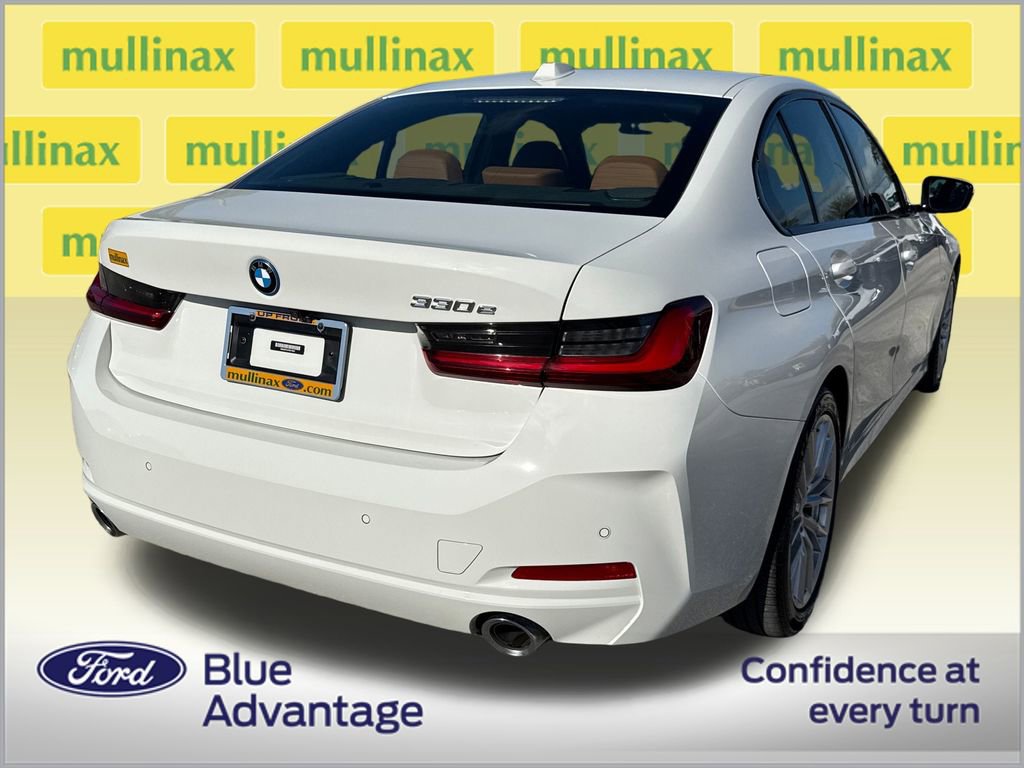 Used 2023 BMW 330e w/ Premium Package image 4