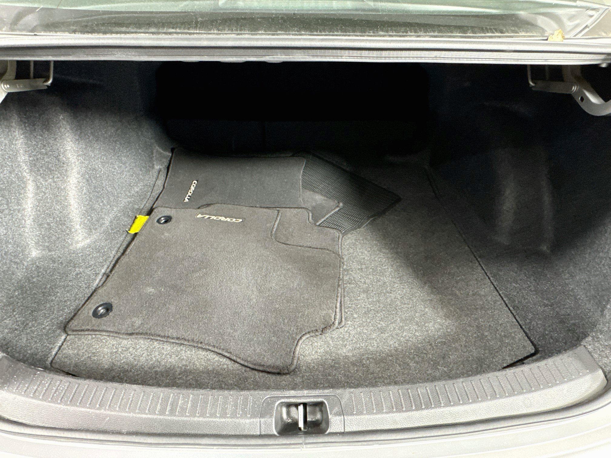 Certified 2025 Toyota Corolla LE FWD image 19